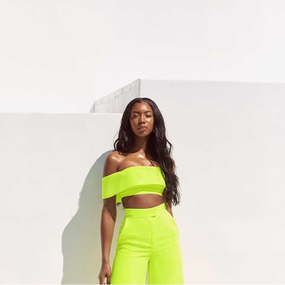 House of CB Neon Yellow Off-Shoulder Women's Top - Picture 3 of 7